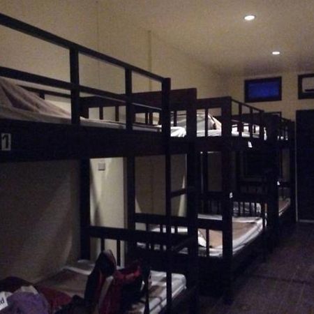 צ'יאנג מאי Thapae Backpackers Hostel (Adults Only) חדר תמונה